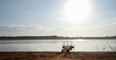 Sol acima da Represa de Três Marias. Créditos: Daniela Paoliello/Guaicuy.