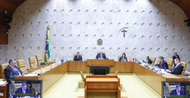 Plenário do Supremo Tribunal Federal, com ministros assentados.